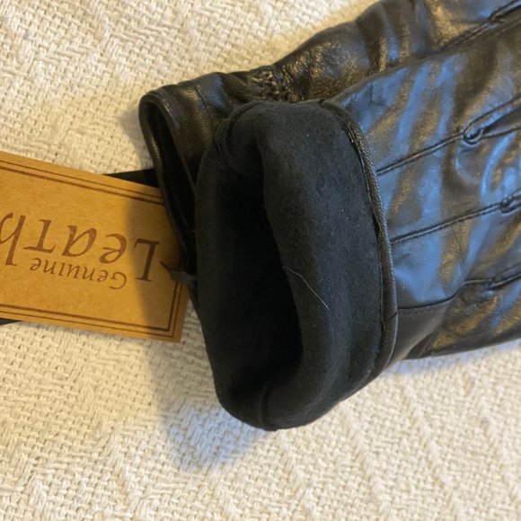 Leather Gloves - Picture 2 of 3